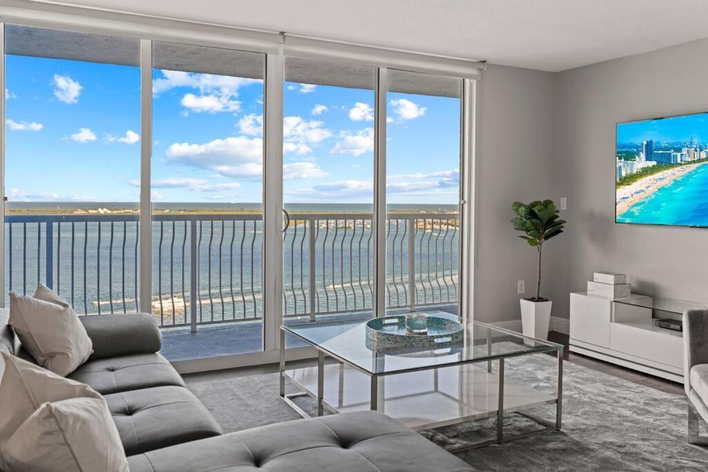 Ocean View 35Th Floor, In The Heart Of Miami Apartment Exterior photo
