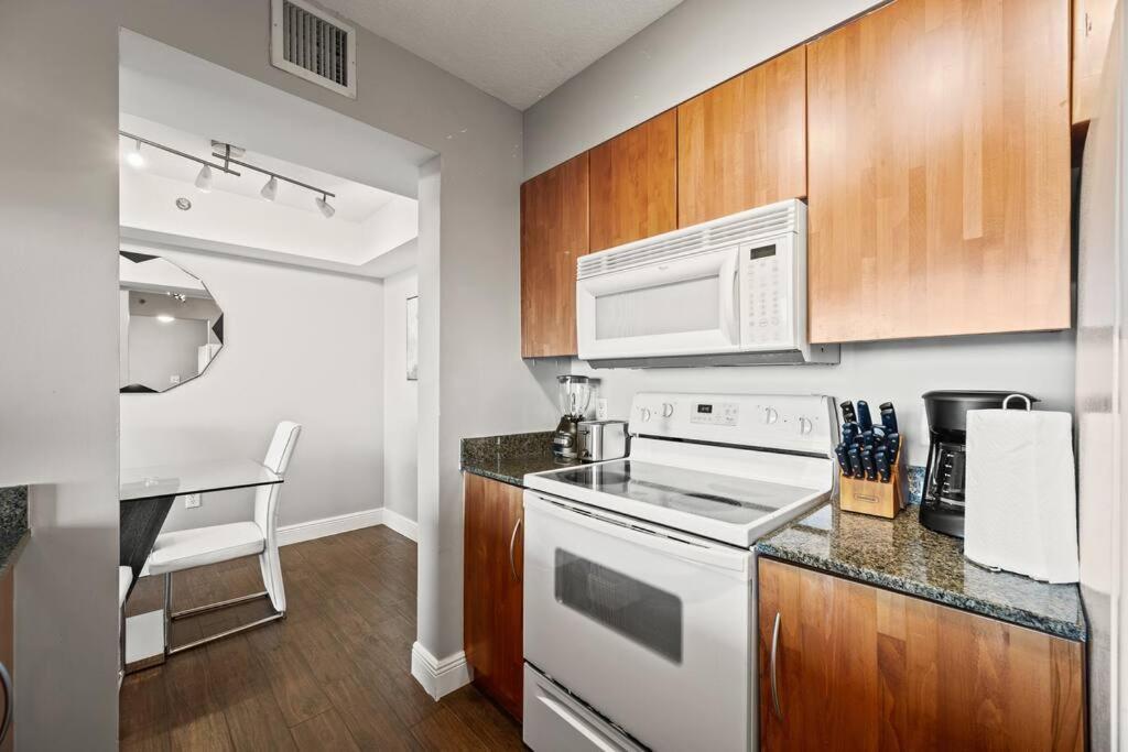 Ocean View 35Th Floor, In The Heart Of Miami Apartment Exterior photo