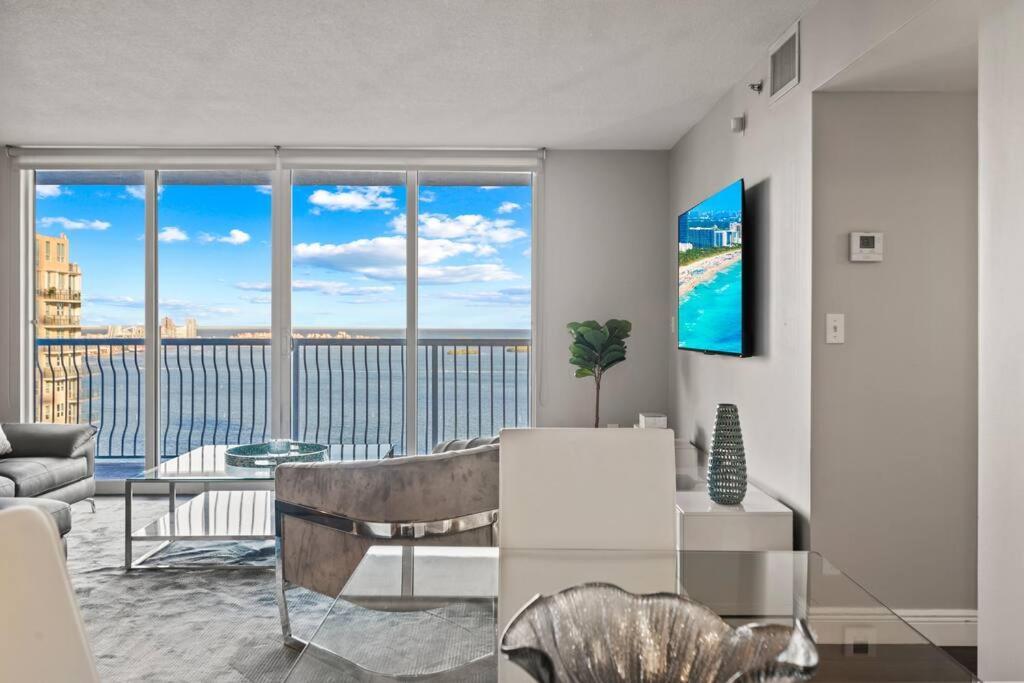 Ocean View 35Th Floor, In The Heart Of Miami Apartment Exterior photo